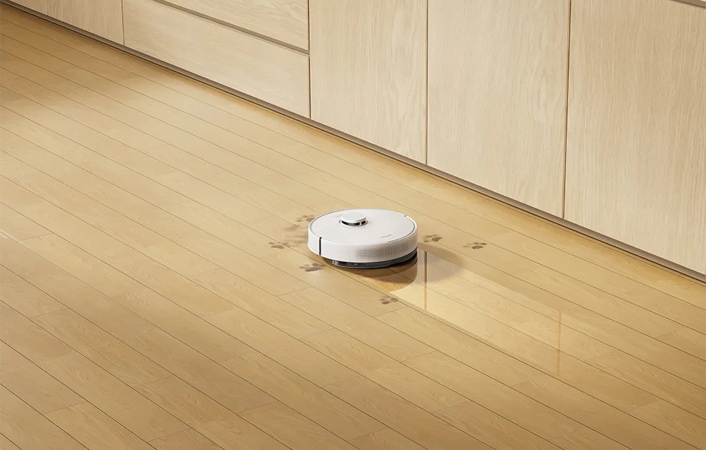 Robot sprzątający Dreame D9 Max Gen 2 biały sprzątający podłogę ze śladów łap